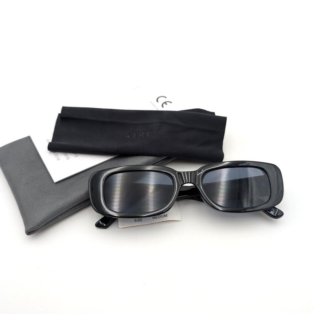 Aire Ceres Unisex Rectangle Sunglasses Black Frame with Smoke Mono Lens Size M - Picture 6 of 7